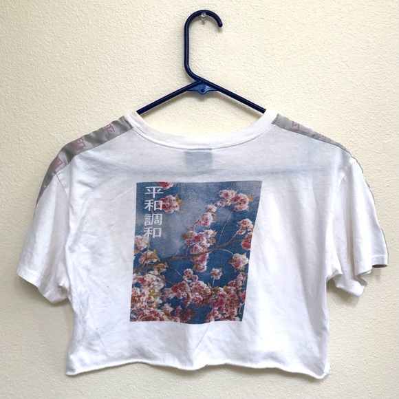 Zumiez Cherry Blossom Crop Top - Picture 5 of 5